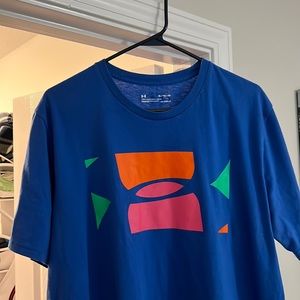 Mens XL under armour shirt
